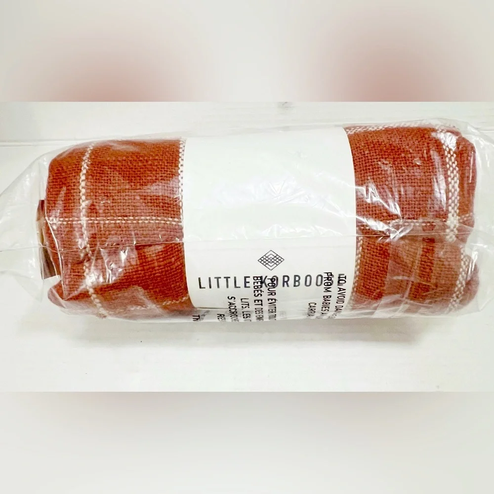 NWT Little Korboose Woven Throw Blanket in Rust Color